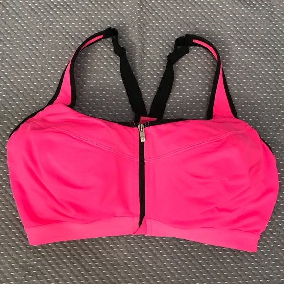 padded underwire sports bra
